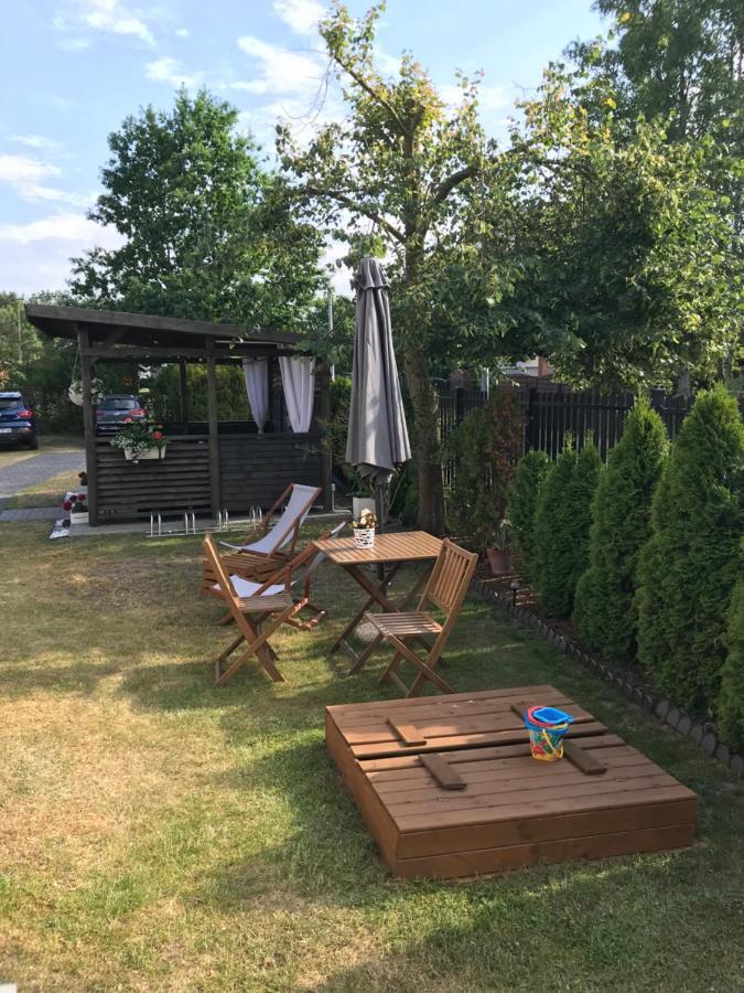 Rybacka 48 - Twoje Miejsce Wypoczynku, Domki, Pokoje, Apartamenty Jantar Esterno foto